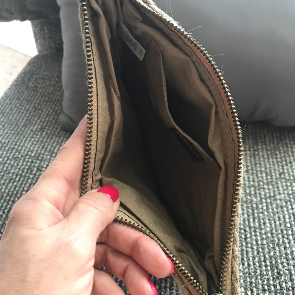 Large wristlet - Picture 3 of 3